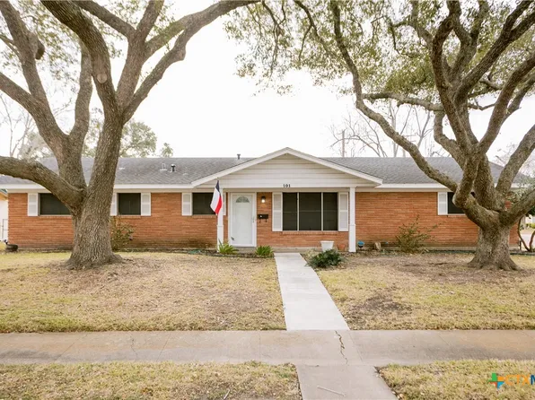 101 Avalon Dr, Victoria, TX 77901
