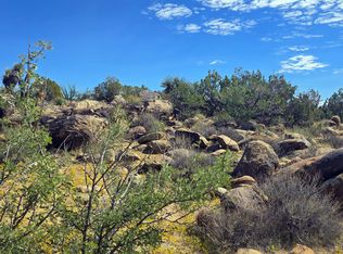 8375 E Cholla Dr, Yucca, AZ 86438