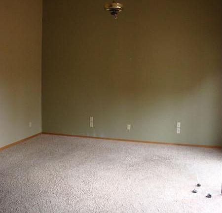 4th image of 1525 Hollister Ln