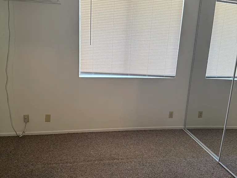 249 N Palm Ave #B — Photo 8