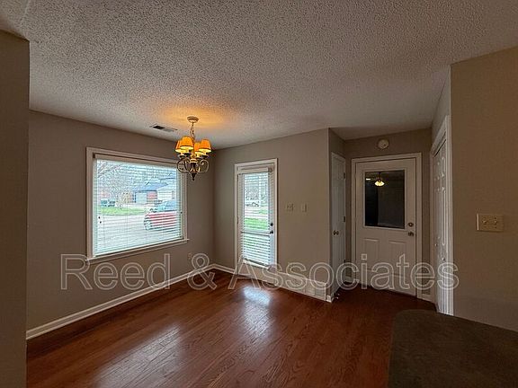 4th image of 1173 Clear Creek Rd