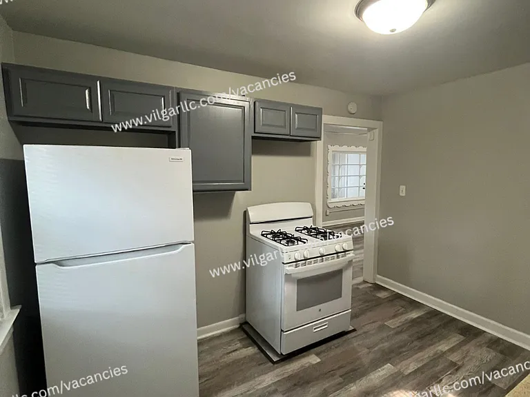 6065 E 6th Pl — Photo 6