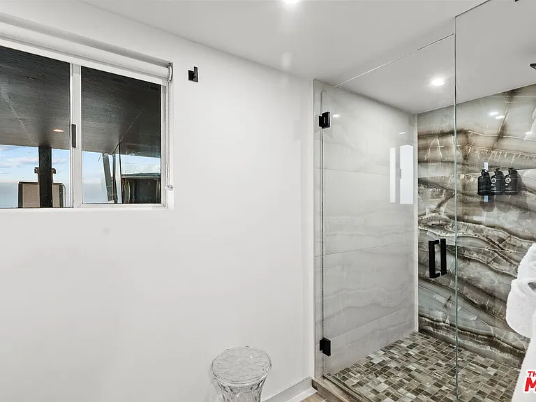 26044 E Pacific Coast Hwy — Photo 42