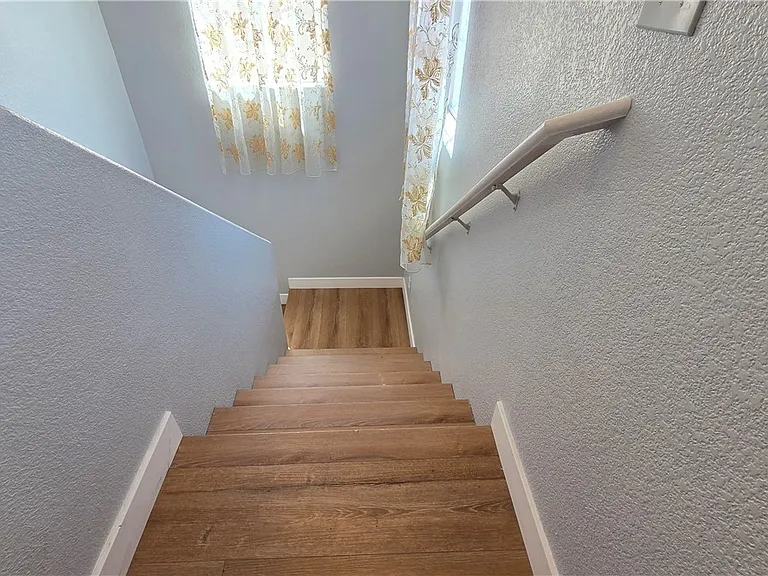 628 Port Talbot Ave — Photo 17
