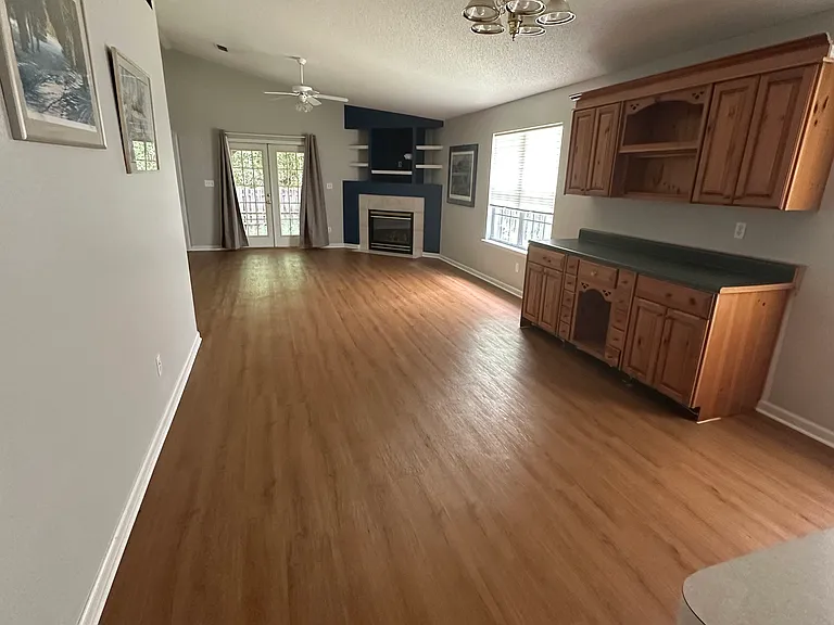 3279 John Hancock Dr — Photo 9