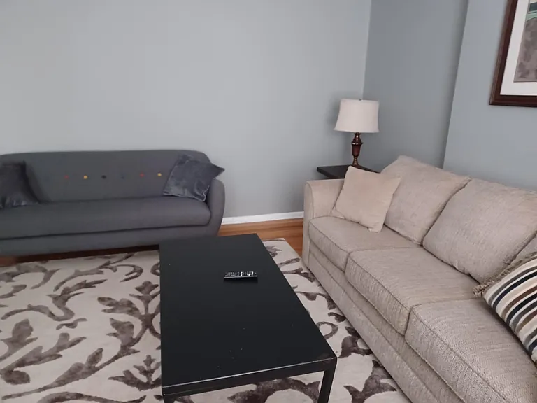 2107 Russell Blvd #1E — Photo 6