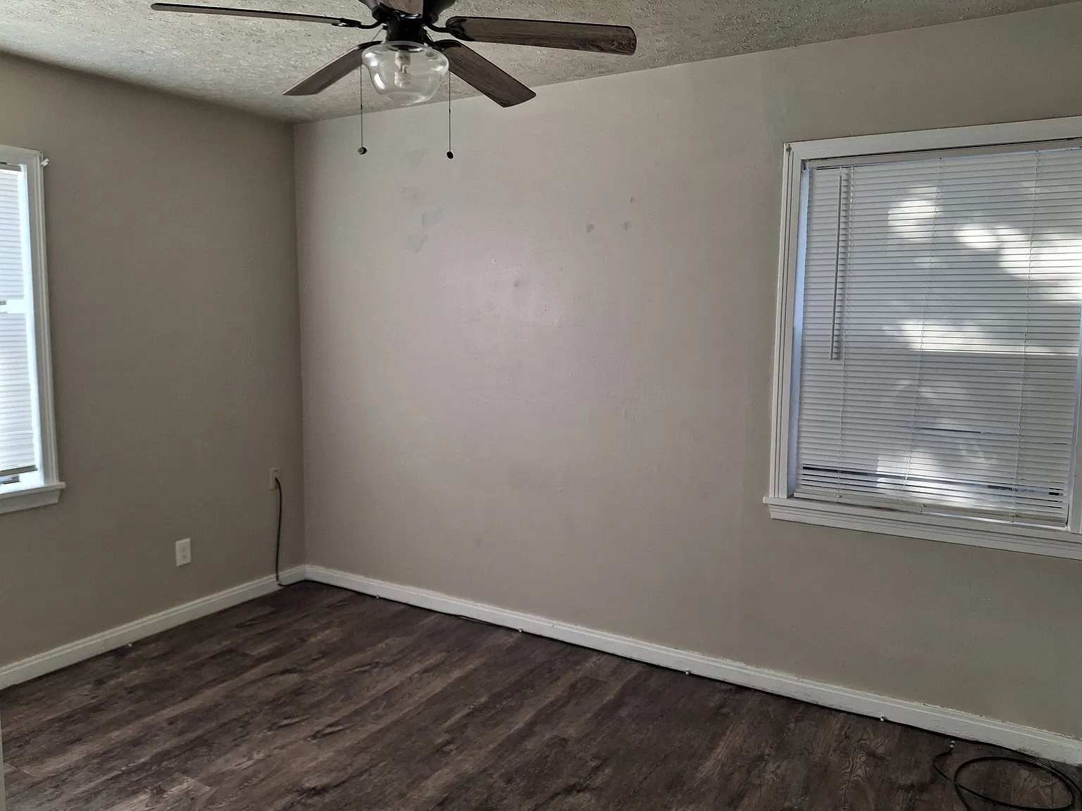 3 bed, 1035 sqft, $1,400 — Photo 2