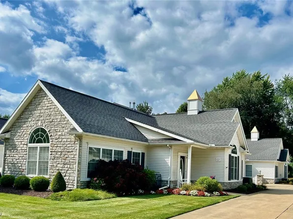 3235 Elizabeth Dr Unit 27, Perry, OH 44081