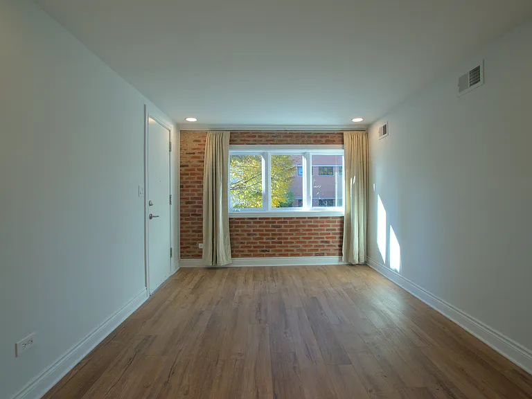 3143 S Halsted St #2F — Photo 5