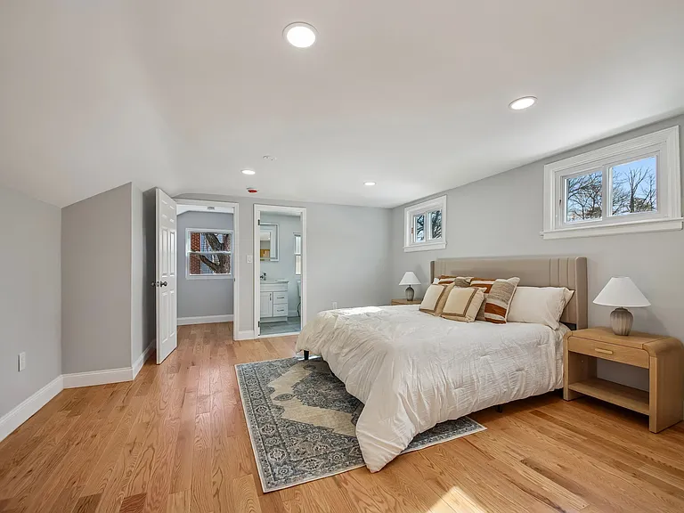 20 Edgar St — Photo 13