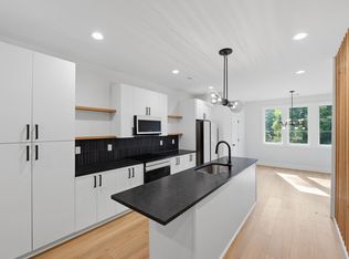 1360 Briar Creek Rd, Charlotte, NC 28205