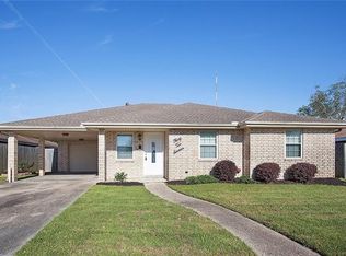 3216 Dauterive Dr, Chalmette, LA 70043