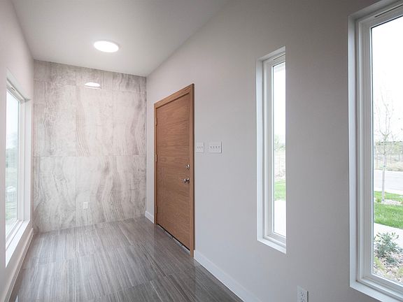 4th image of 6701 El Jinete Dr