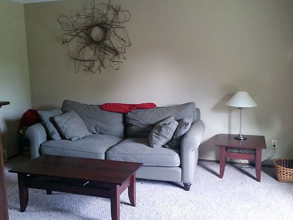 3rd image of 432 Hartwood Ln