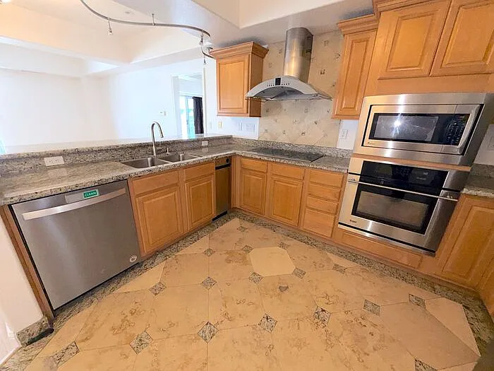 200 W 2nd St #1203 — Photo 7