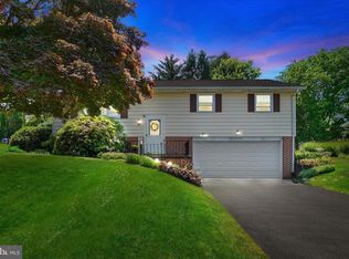 3550 Holly Rd, Dover, PA 17315