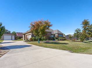 109 Post Oak Dr, Aubrey, TX 76227