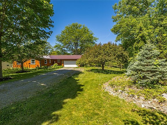 3rd image of 5947 Harter Rd