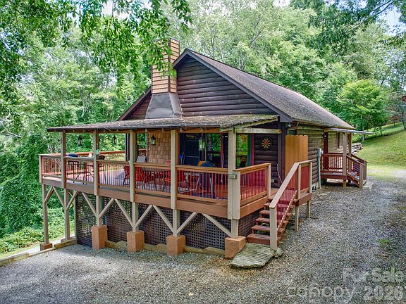 4th image of 612 Whispering Winds Rd