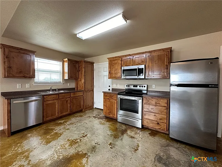 5353 Airport Hwy #21 — Photo 6
