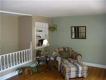 2nd image of 1516 NE 51st Ter