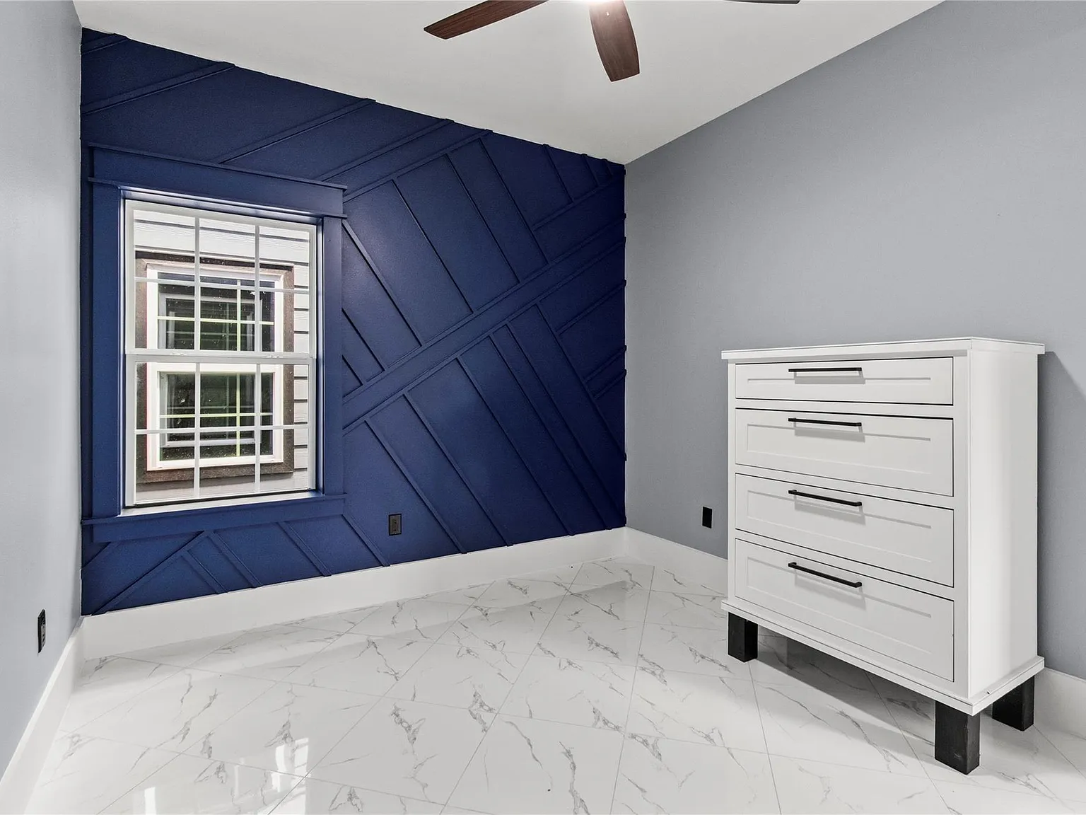 3 bed, 2.0 bath, 1058 sqft, $2,250 — Photo 4