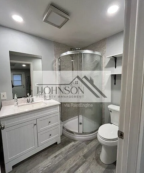320 W Whittier Ave — Photo 3