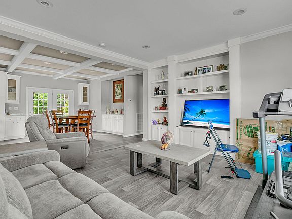 5th image of 1387 Honor Ln
