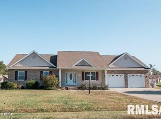 2304 Maria Dr, Herrin, IL 62948