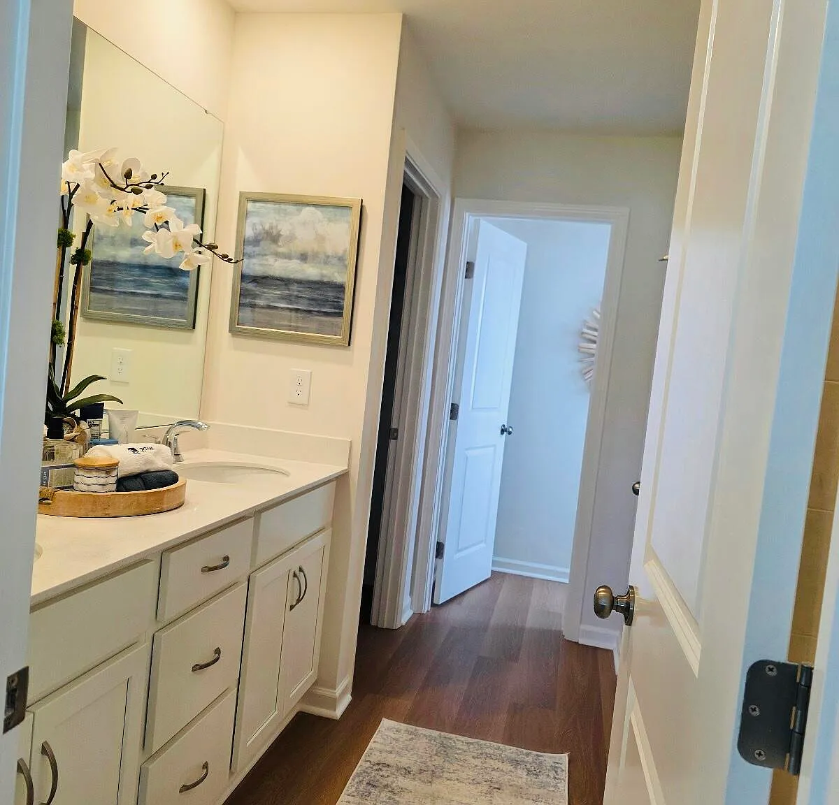 3 bed, 2.5 bath, 1731 sqft, $2,300 — Photo 3