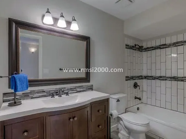 10813 Lowe St NE — Photo 9