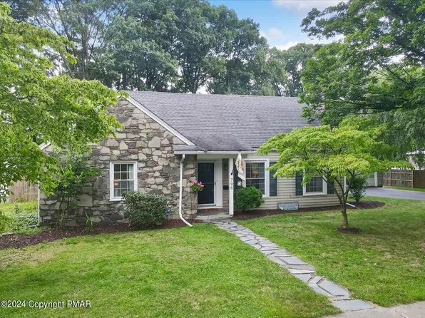 796 Bryant St, Stroudsburg, PA 18360