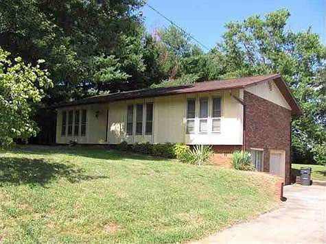 1st image of 2736 Northview Dr