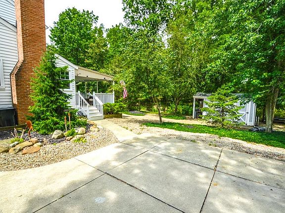 2nd image of 9680 Applewood Dr