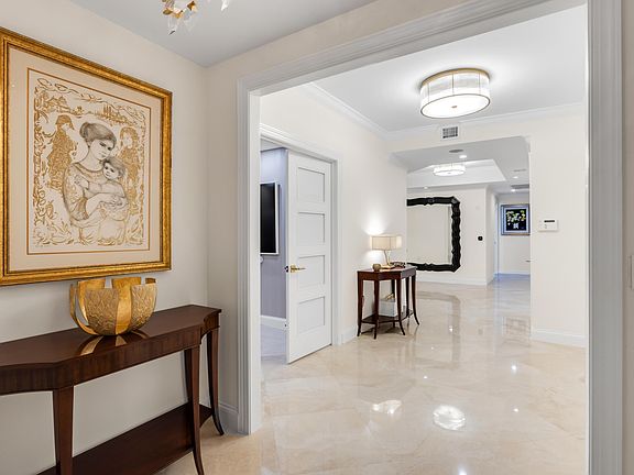 2nd image of 400 S Ocean Boulevard #R25