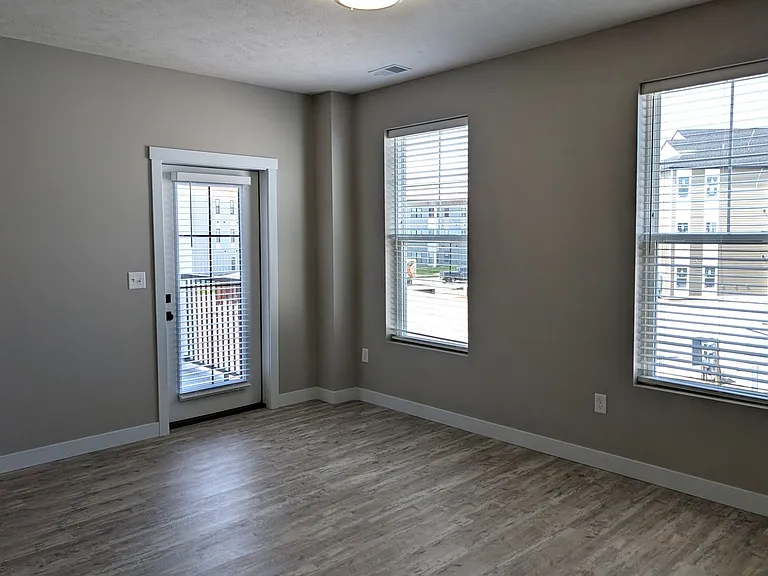 3417 Weaver St — Photo 37