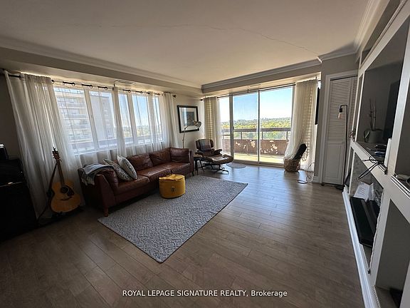 4th image of 8111 Yonge St #1010