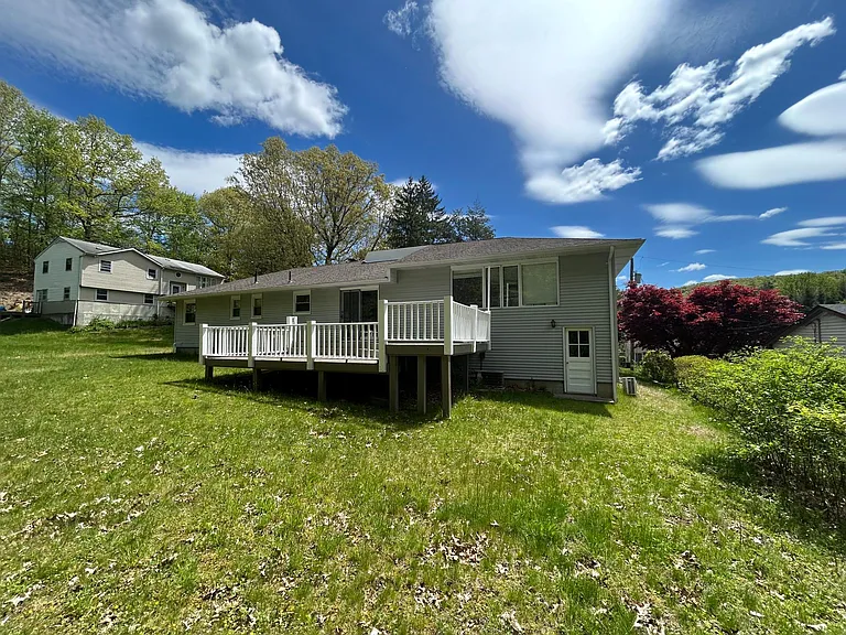 6 Fox Hill Rd — Photo 4