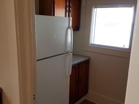 2nd image of 2423 Hanover Ave NW