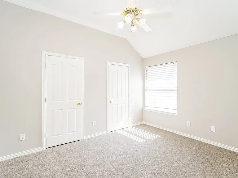 4420 Vanderpool Dr — Photo 11