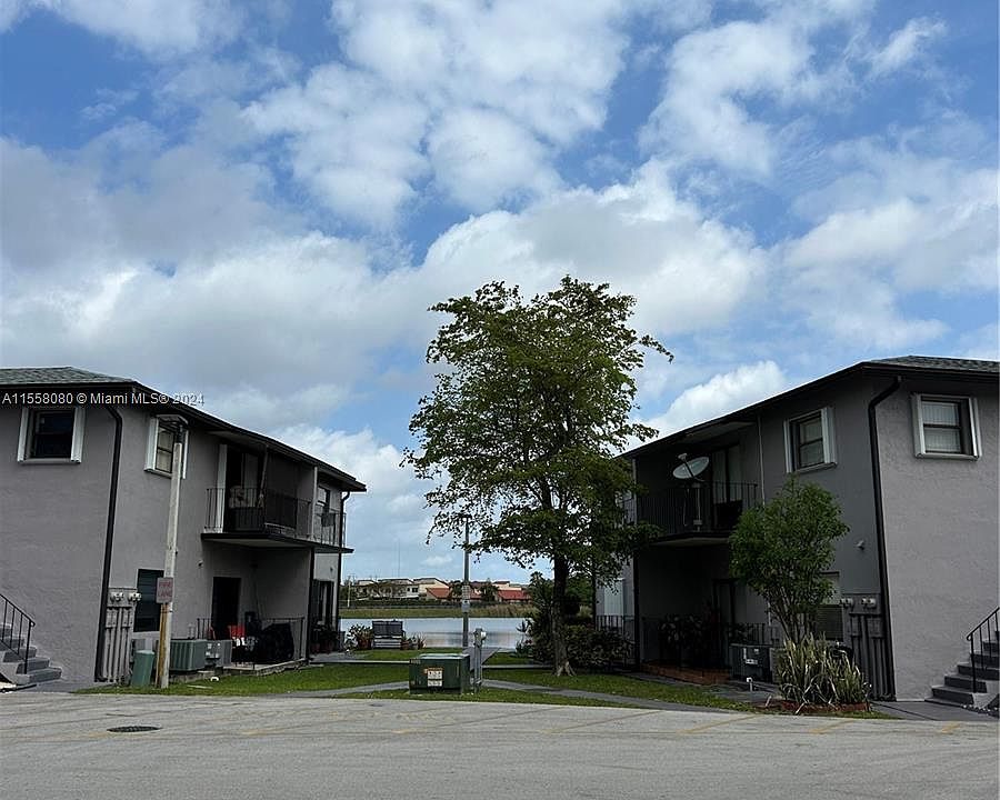 1st image of 13300 SW 17th Ln #10-3
