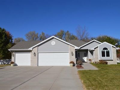 210 Tahoe Dr, Kearney, NE, 68847