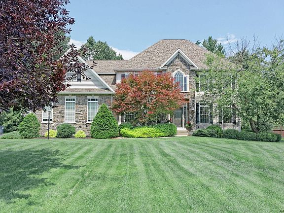 4th image of 9 Stoney Heights Ct