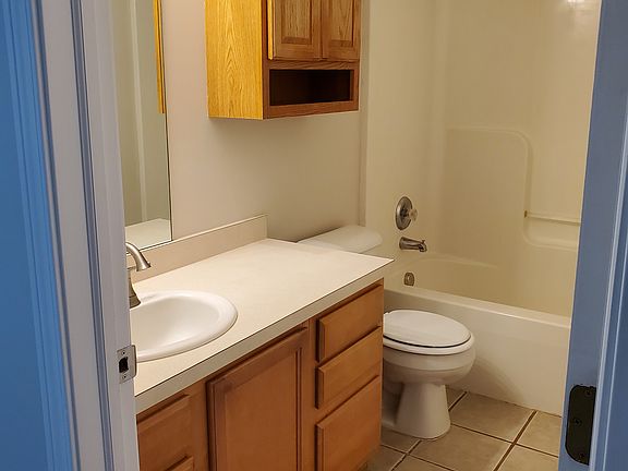 Upstairs Bathroom - also has a second door to main bedroom upstairs