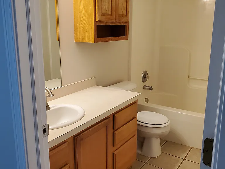 Upstairs Bathroom - also has a second door to main bedroom upstairs