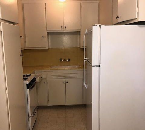3rd image of 778 Coleman Ave