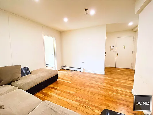 Rented by Bond New York | media 6