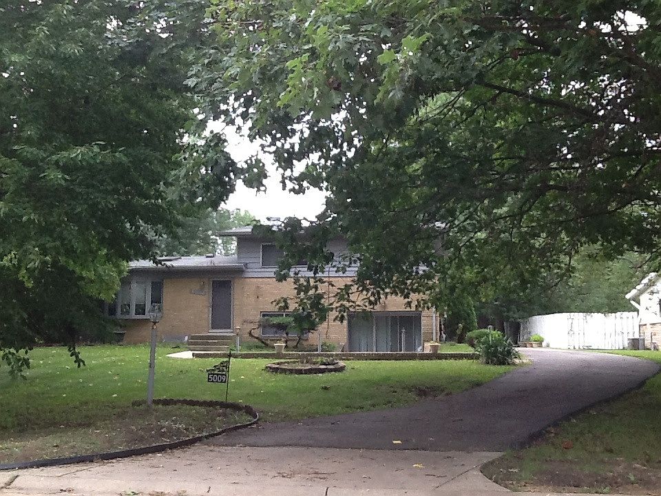 1st image of 5009 E 41st St