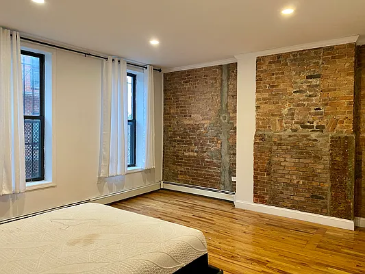 Rented by Hagstrom Management Inc | media 18