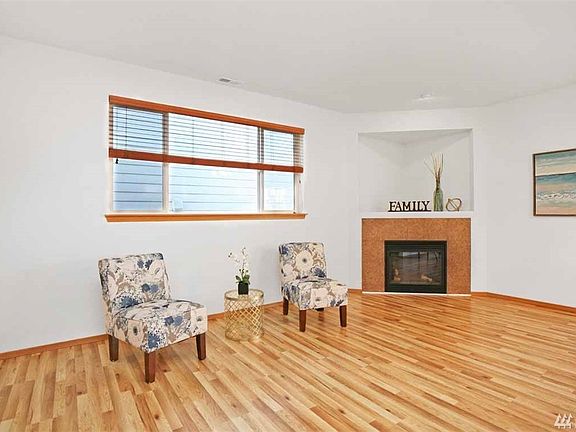 5th image of 7087 Norfolk Ave NE
